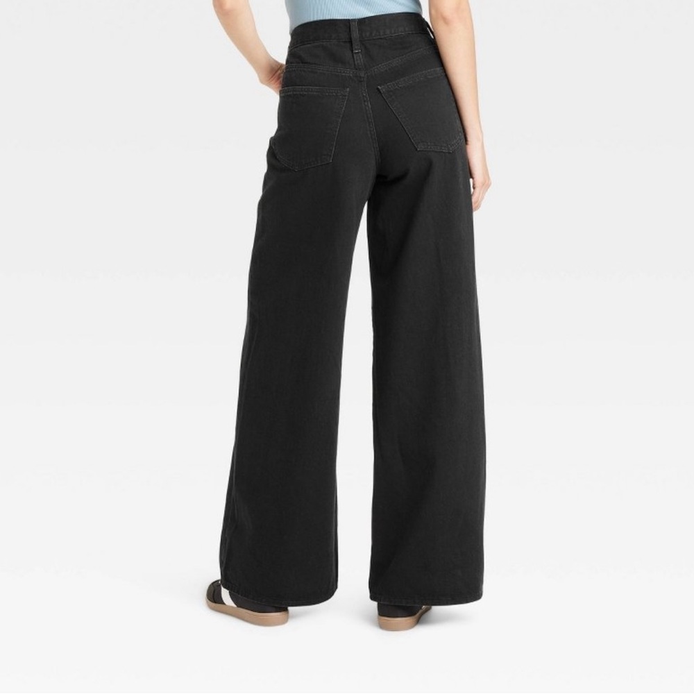 Women's Black Wide-Leg Jeans